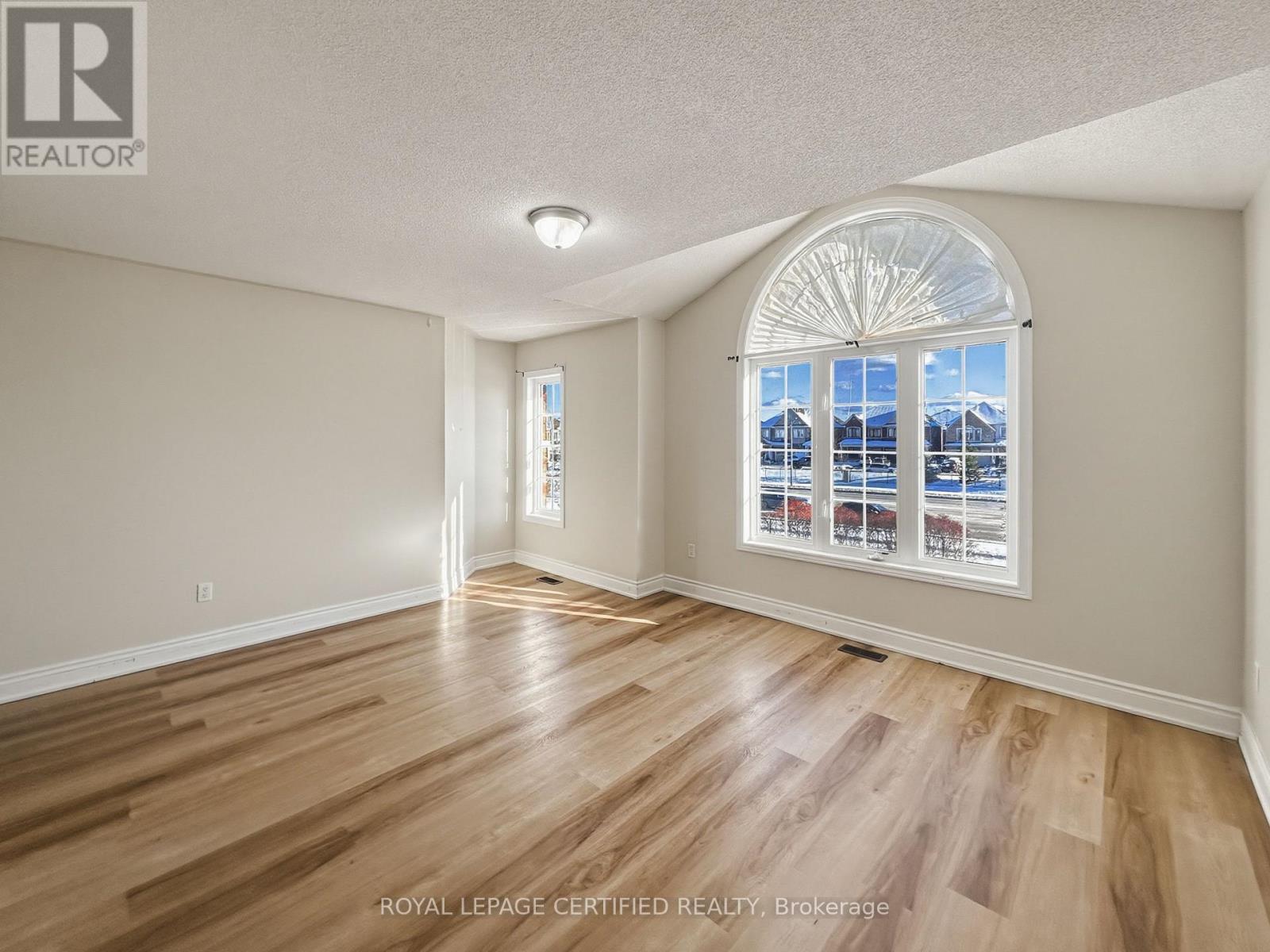 45 Alice Springs Crescent, Brampton, ON - Indoor Photo Showing Other Room