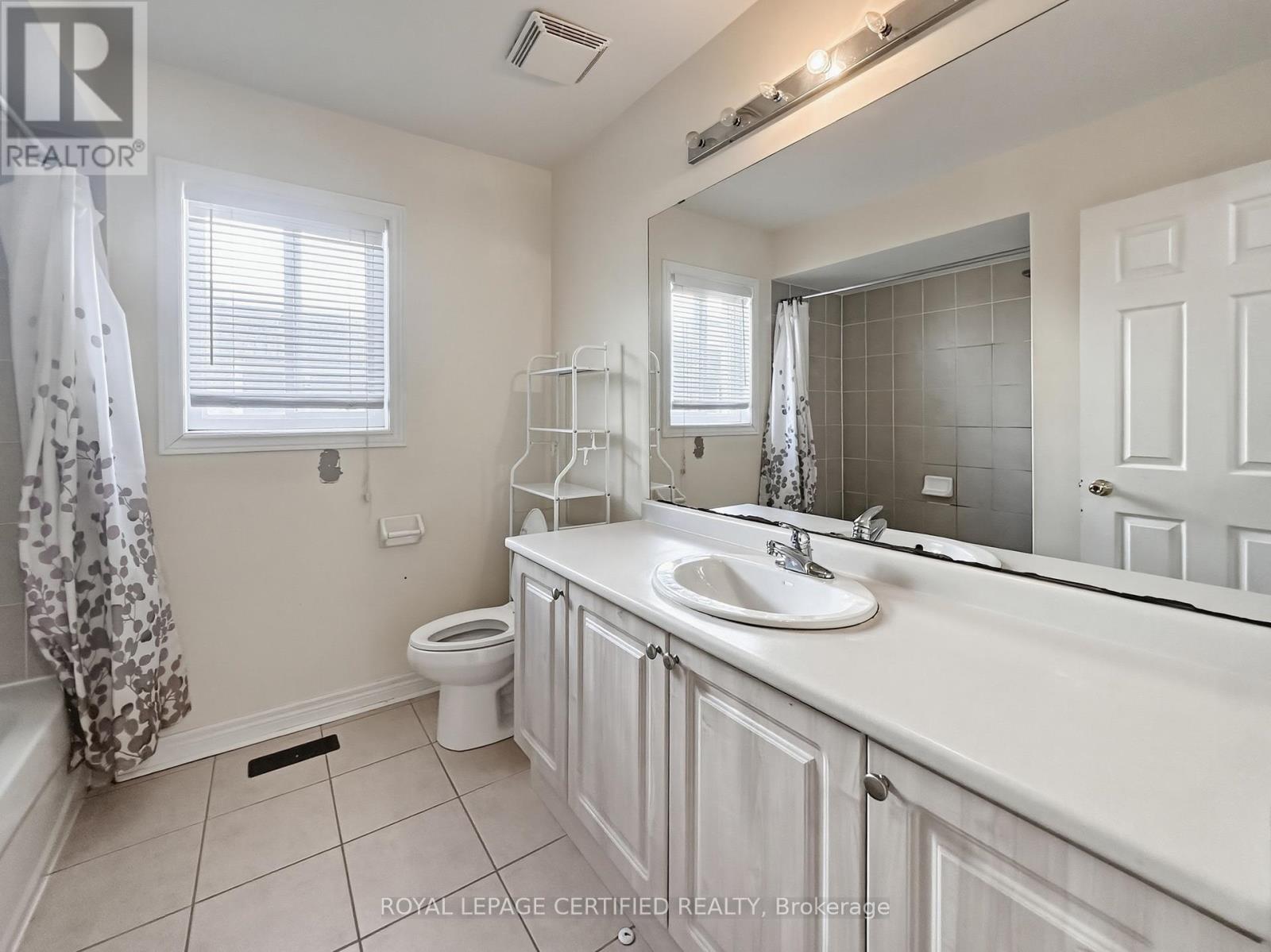 45 Alice Springs Crescent, Brampton, ON - Indoor Photo Showing Bathroom