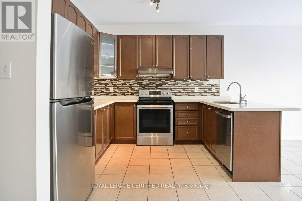 45 Alice Springs Crescent, Brampton, ON - Indoor Photo Showing Kitchen
