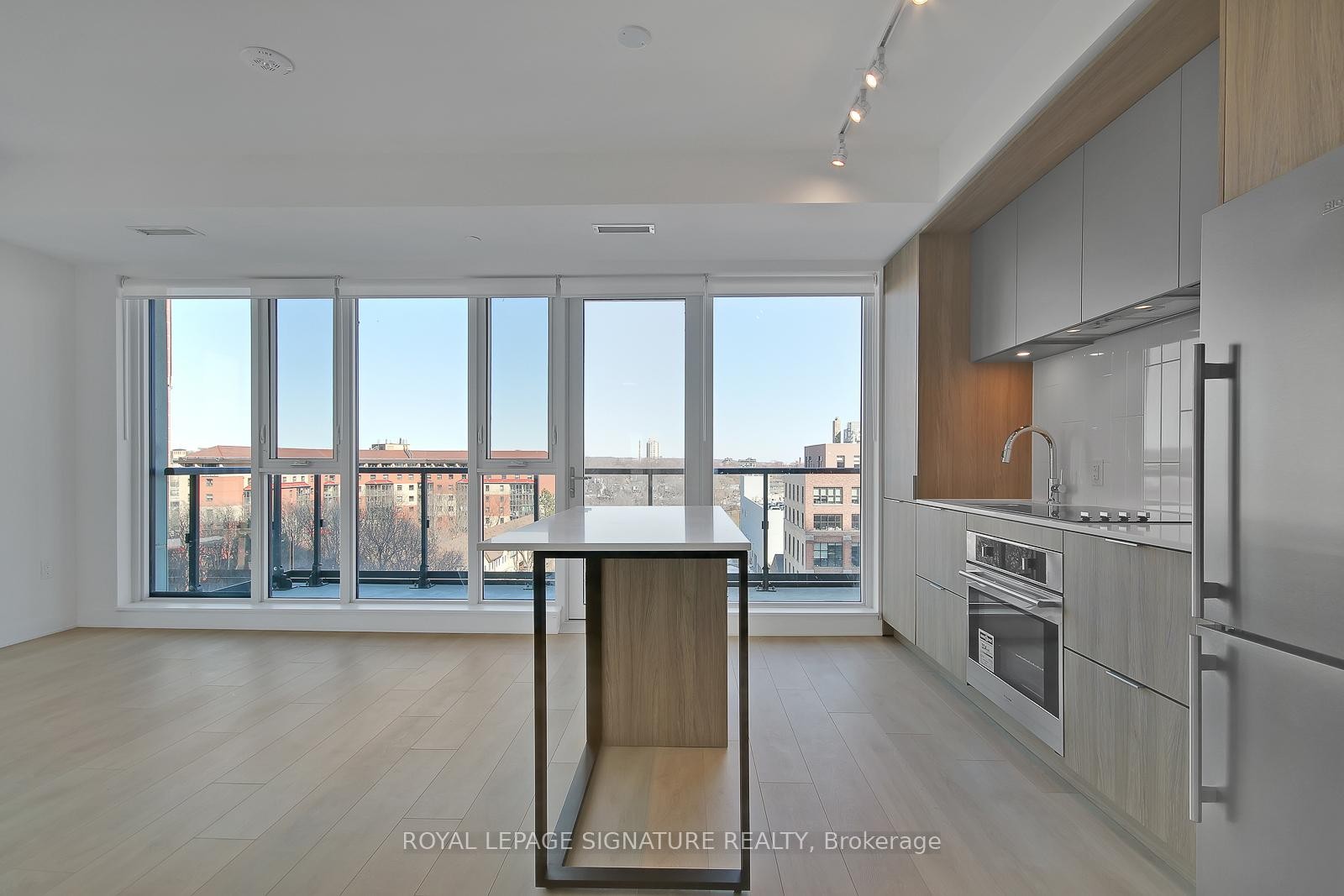 609-130 River Street, Toronto, ON - Indoor Photo Showing Kitchen With Upgraded Kitchen