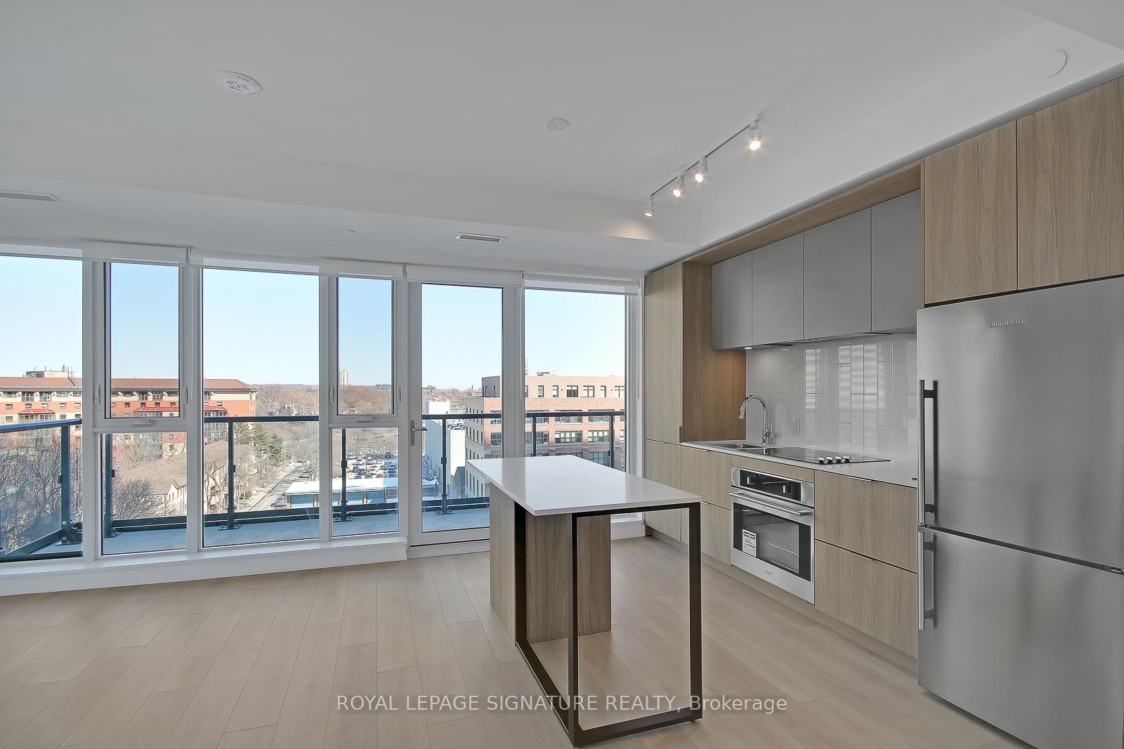 609-130 River Street, Toronto, ON - Indoor Photo Showing Kitchen With Upgraded Kitchen