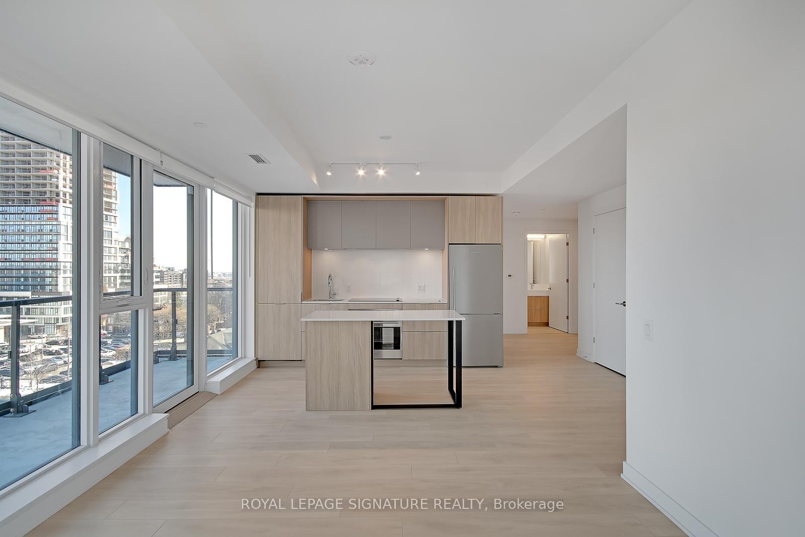 609-130 River Street, Toronto, ON - Indoor