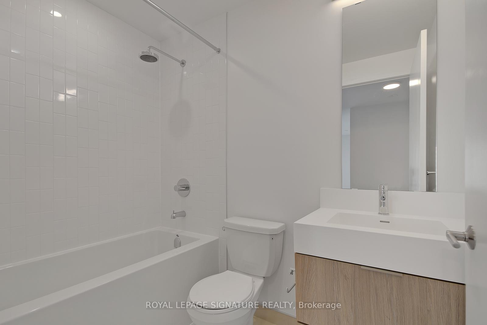 609-130 River Street, Toronto, ON - Indoor Photo Showing Bathroom