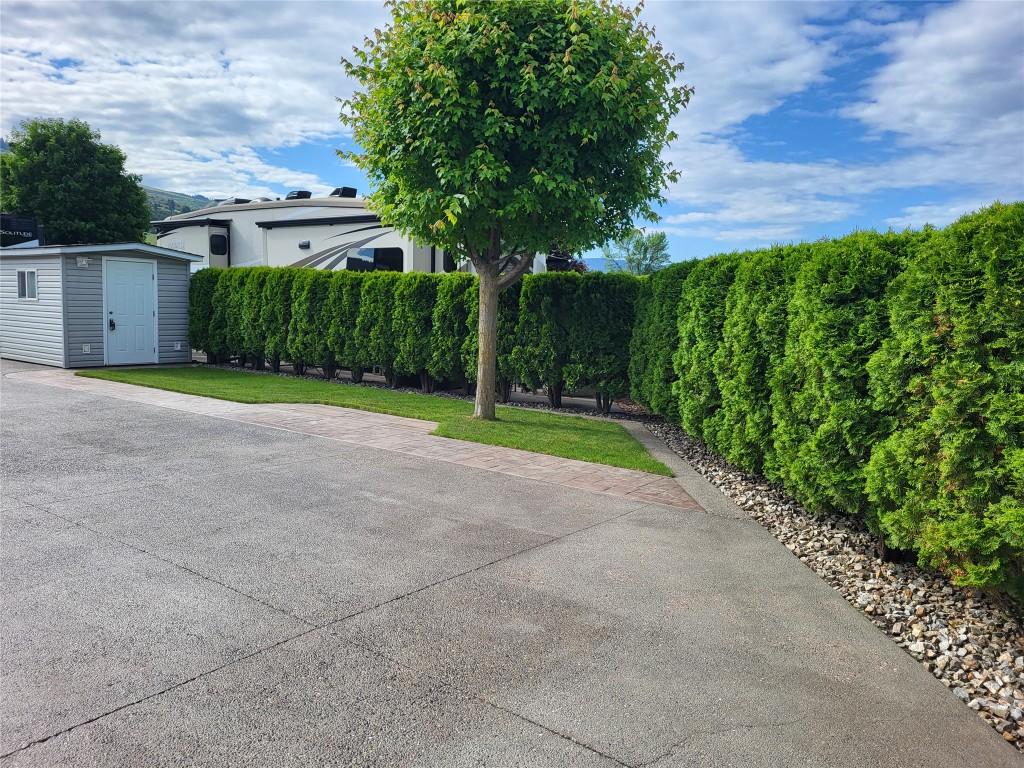 113-8000 Highland Road, Vernon, BC - Outdoor