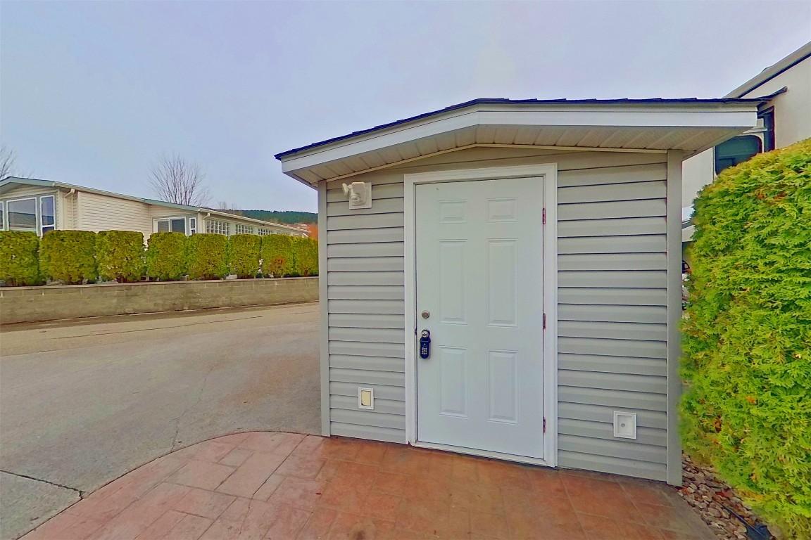 113-8000 Highland Road, Vernon, BC - Outdoor With Exterior
