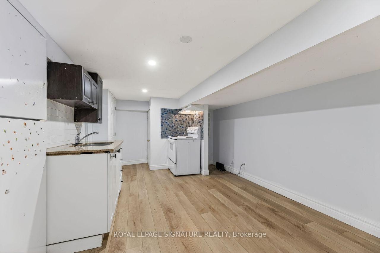 Lower-224 Alsace Road S, Richmond Hill, ON