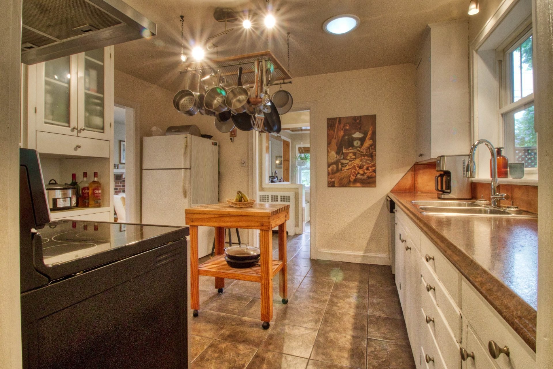 Cuisine - 60 Rue Lambton, Ormstown, QC - Indoor Photo Showing Kitchen With Double Sink