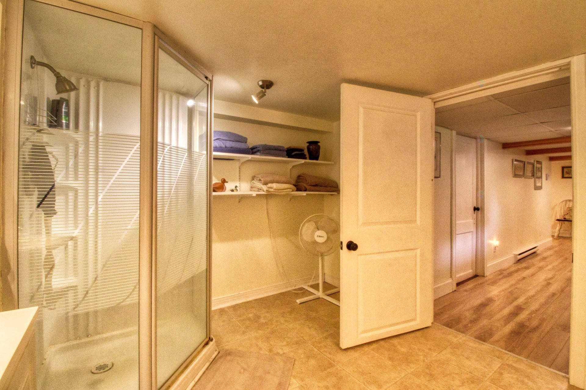 Salle de bains - 60 Rue Lambton, Ormstown, QC - Indoor Photo Showing Bathroom