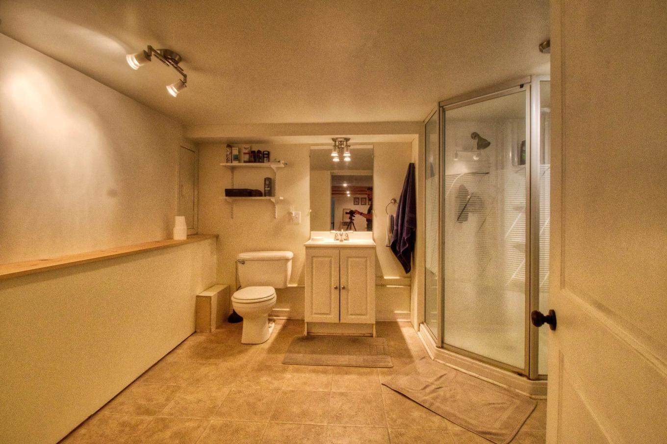 Bathroom - 60 Rue Lambton, Ormstown, QC - Indoor Photo Showing Bathroom