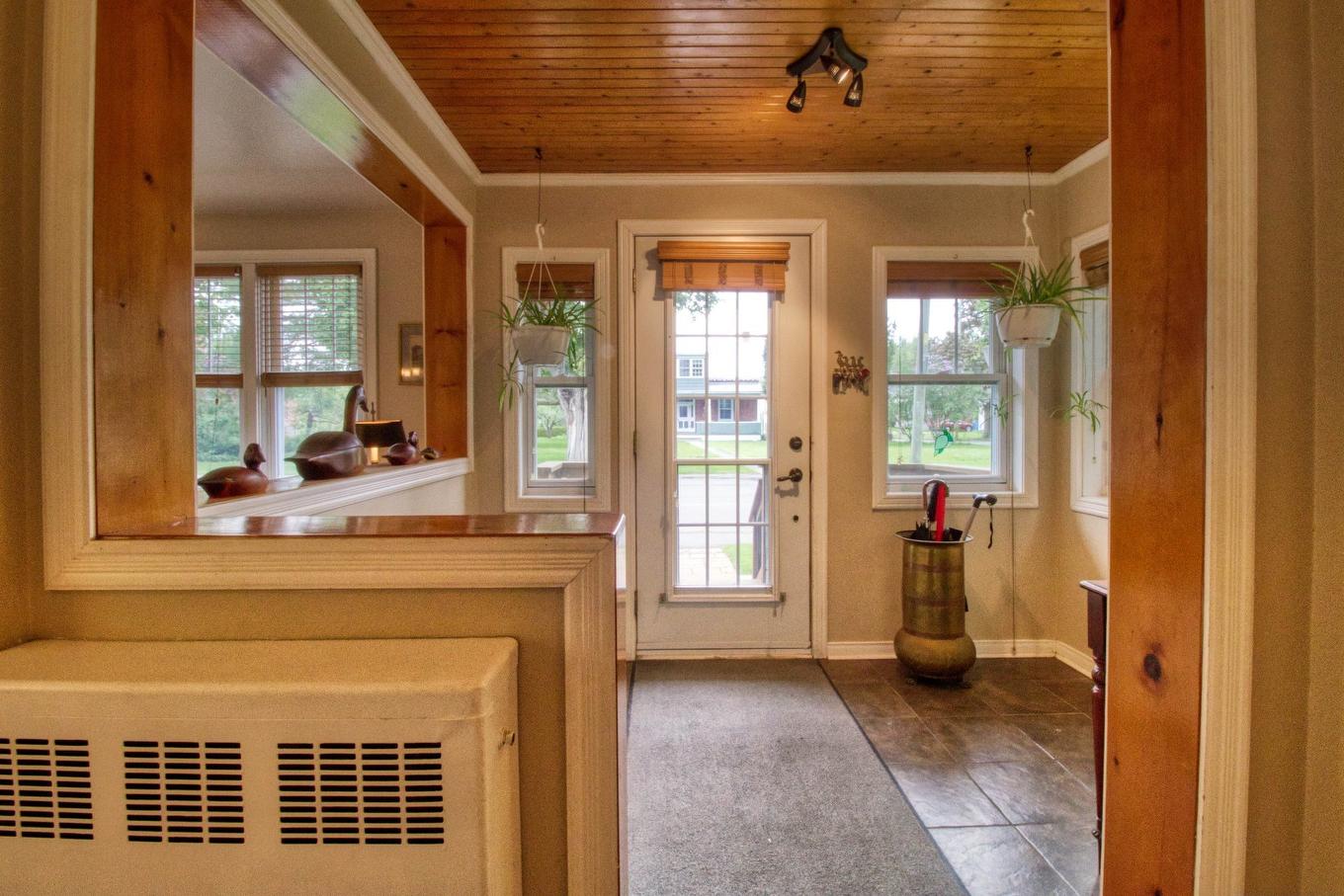 Hall - 60 Rue Lambton, Ormstown, QC - Indoor Photo Showing Other Room