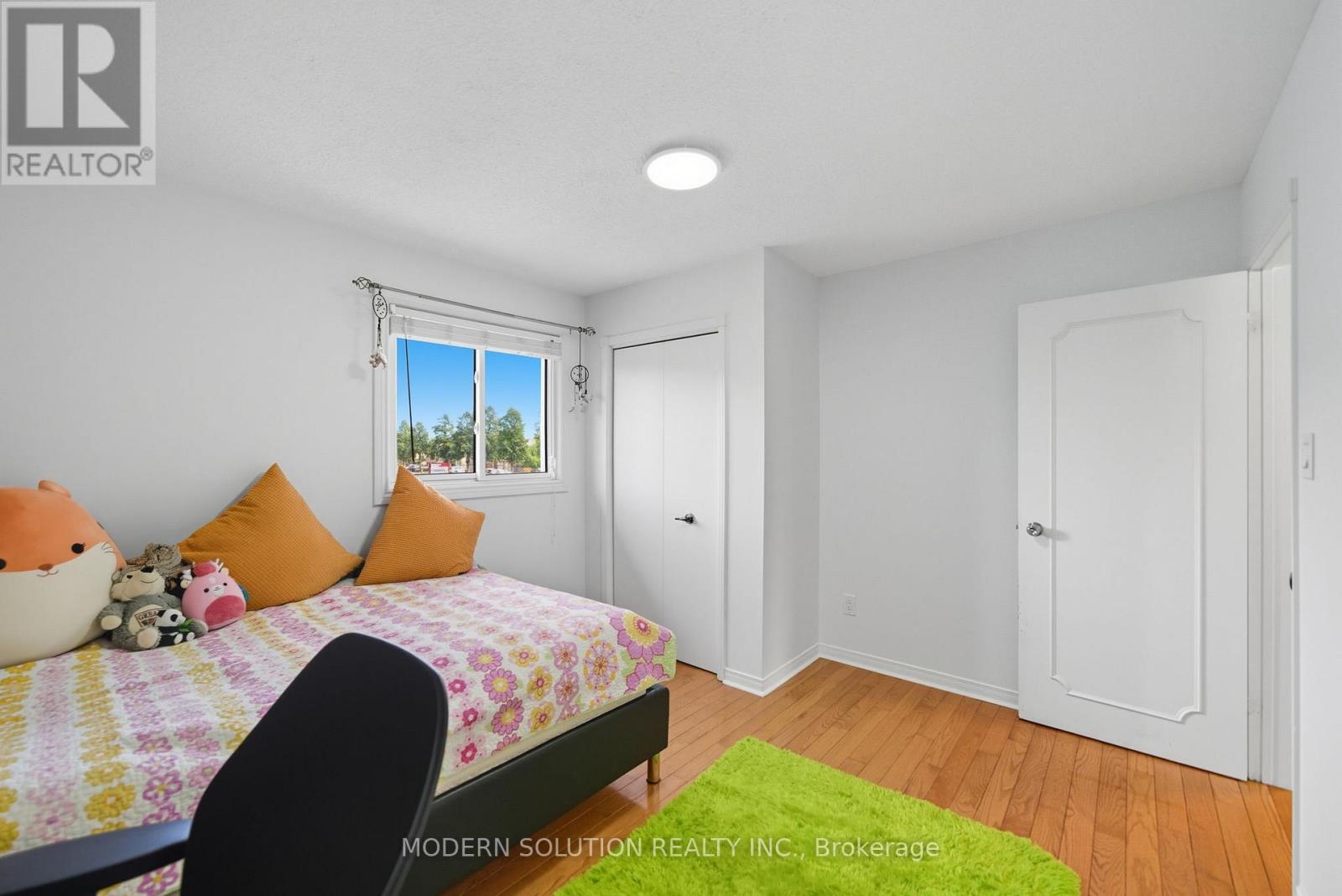 5 Woodlawn Court, Whitby, ON - Indoor Photo Showing Bedroom