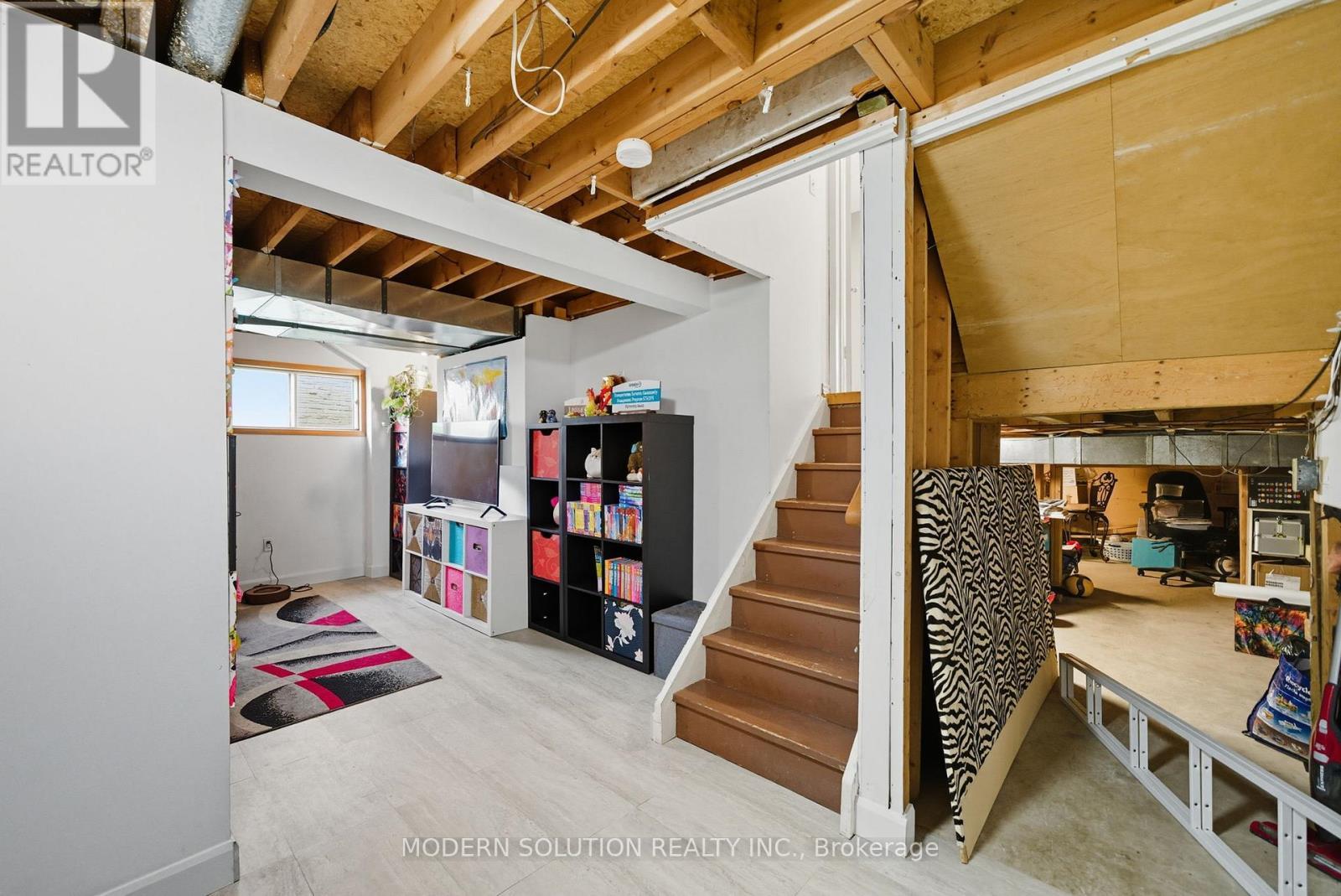 5 Woodlawn Court, Whitby, ON - Indoor Photo Showing Basement