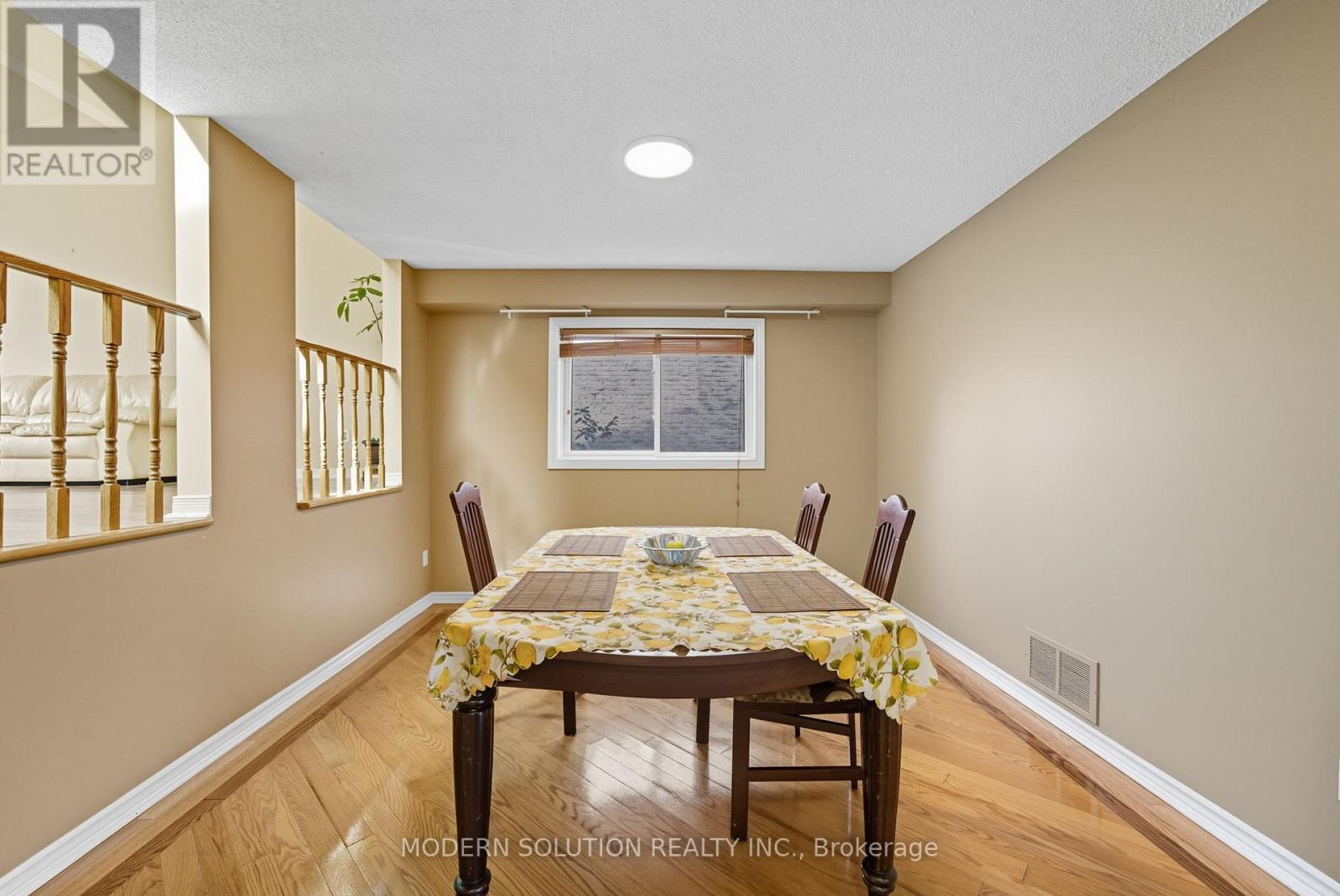 5 Woodlawn Court, Whitby, ON - Indoor Photo Showing Other Room