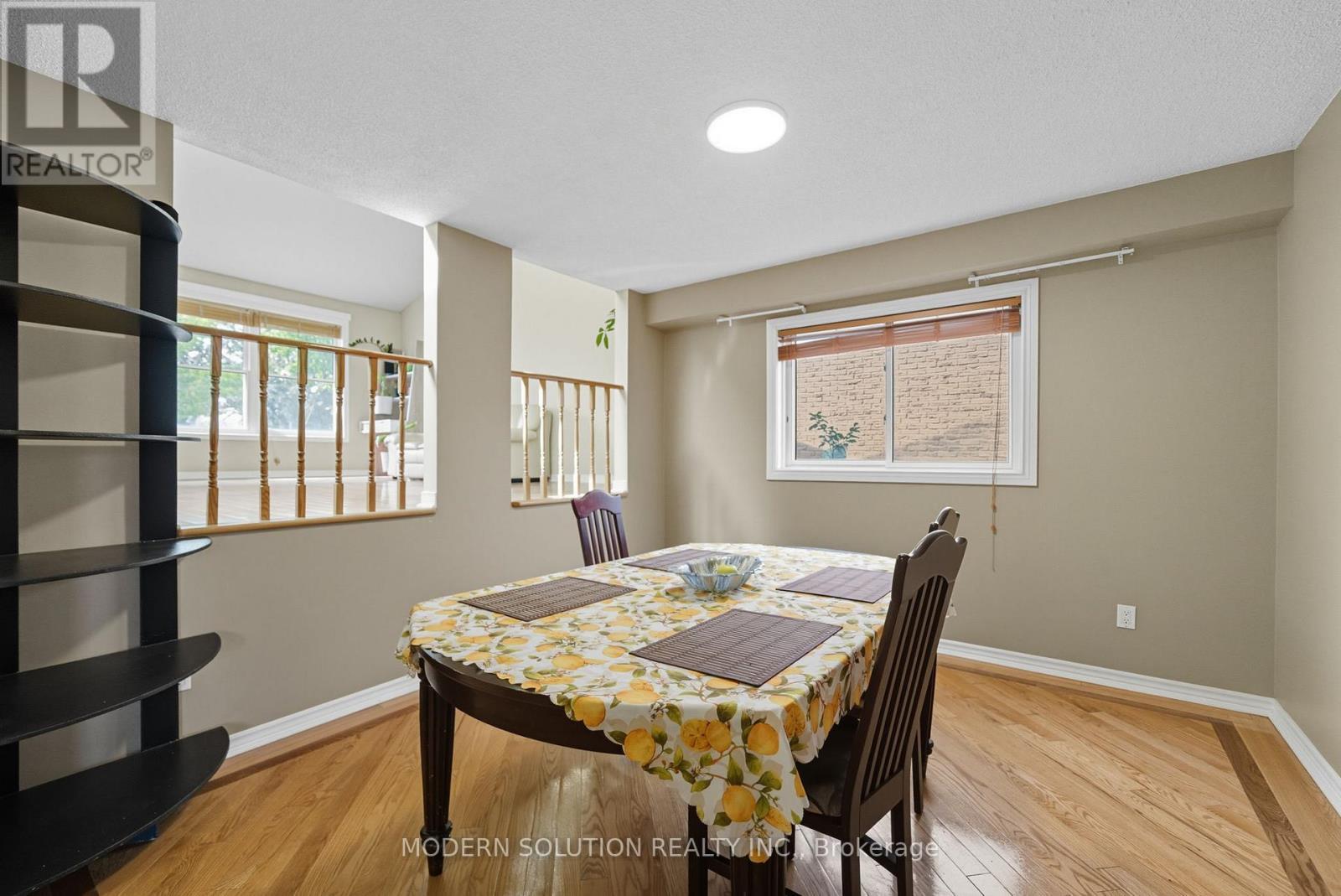 5 Woodlawn Court, Whitby, ON - Indoor Photo Showing Dining Room