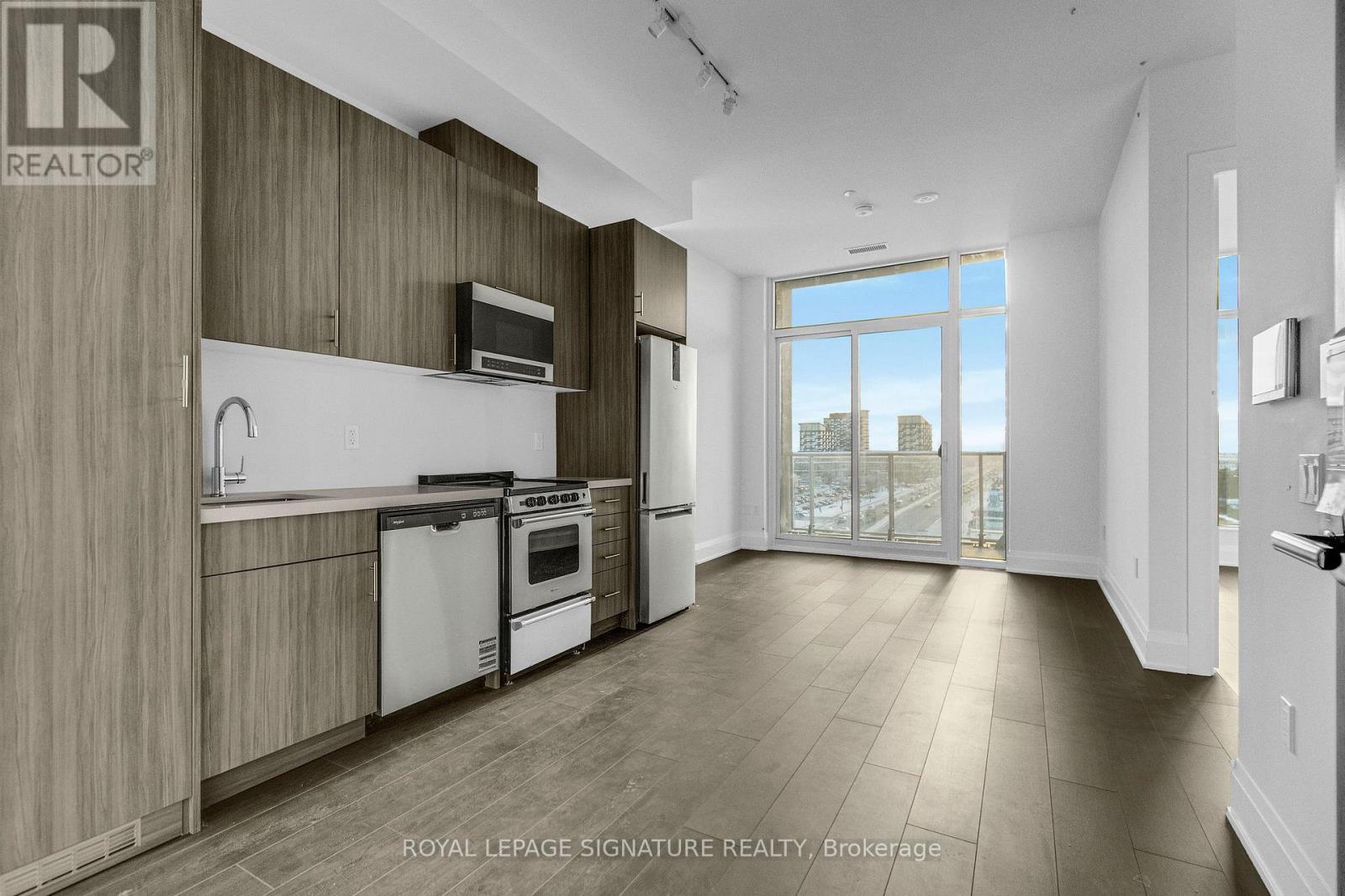 Ph111 - 412 Silver Maple Road, Oakville, ON - Indoor Photo Showing Kitchen With Stainless Steel Kitchen