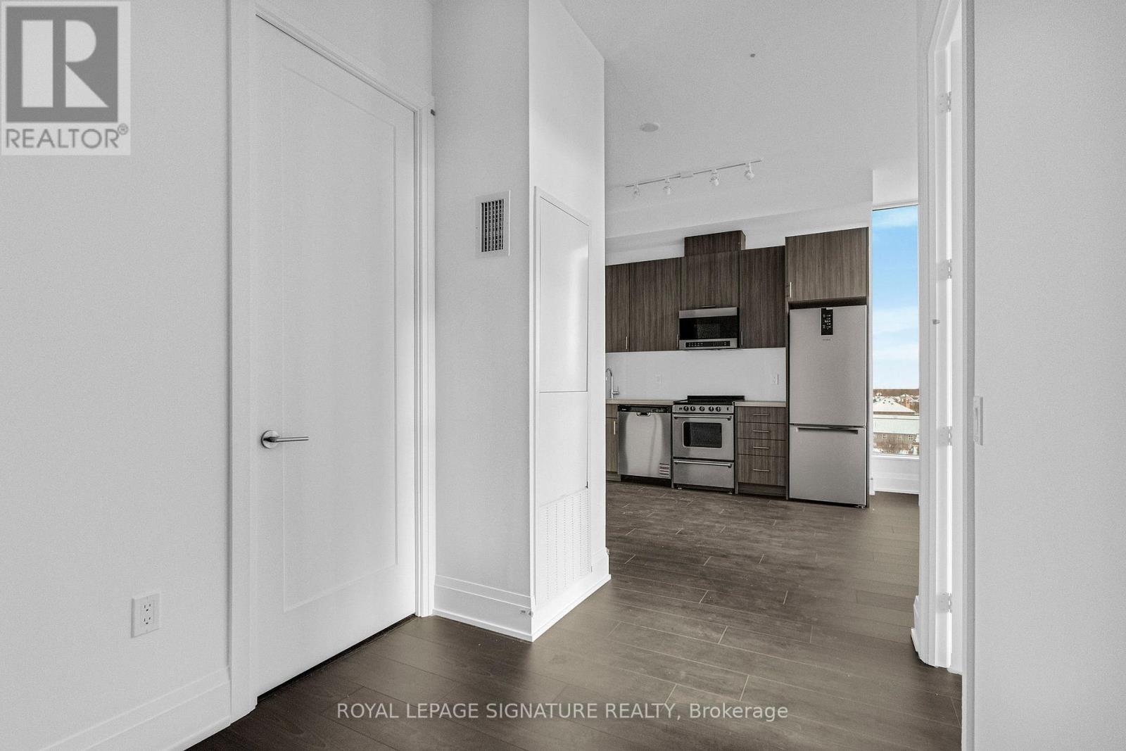 Ph111 - 412 Silver Maple Road, Oakville, ON - Indoor Photo Showing Other Room