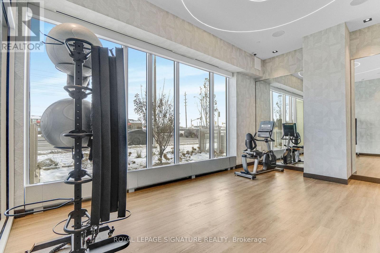 Ph111 - 412 Silver Maple Road, Oakville, ON - Indoor Photo Showing Gym Room