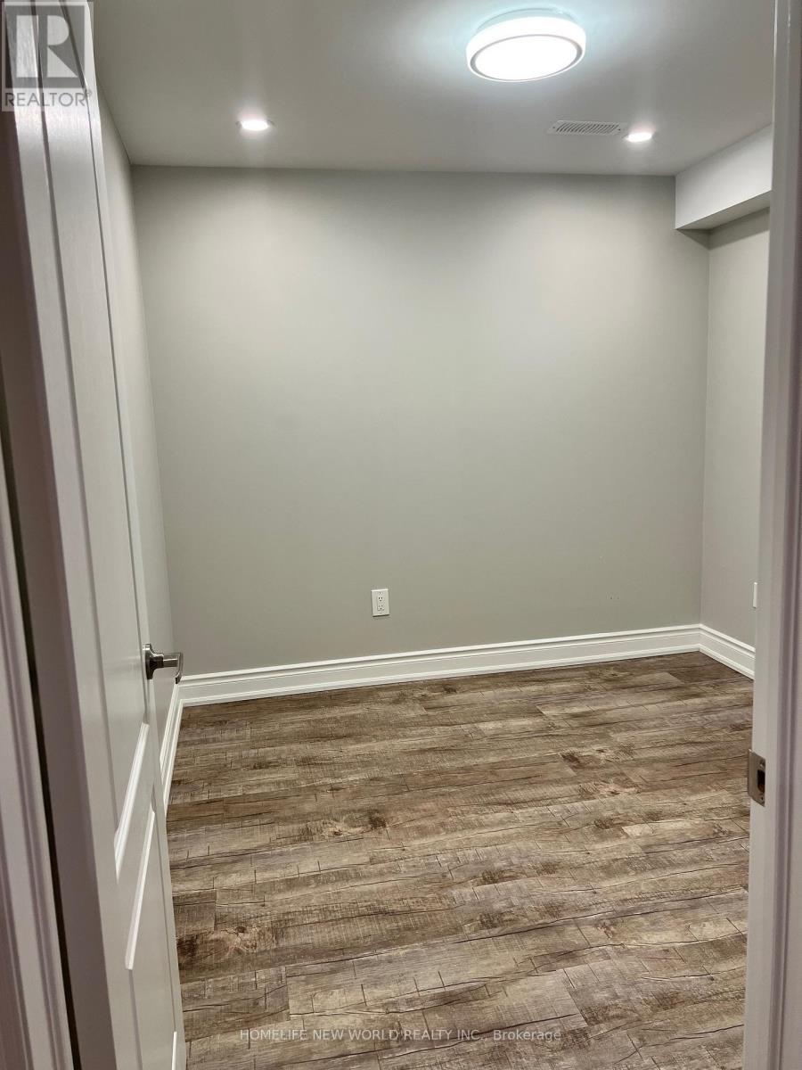29 Courtfield Crescent, Markham, ON - Indoor Photo Showing Other Room