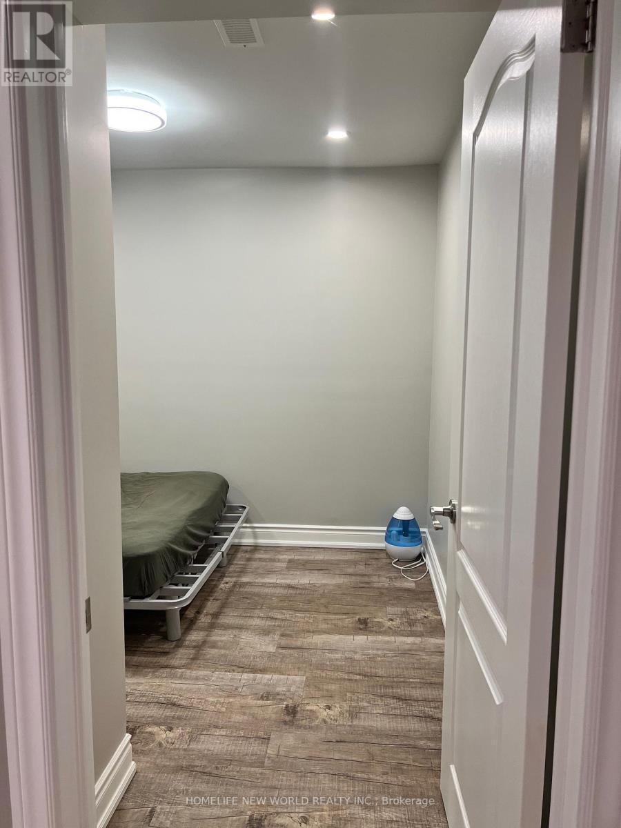 29 Courtfield Crescent, Markham, ON - Indoor Photo Showing Other Room