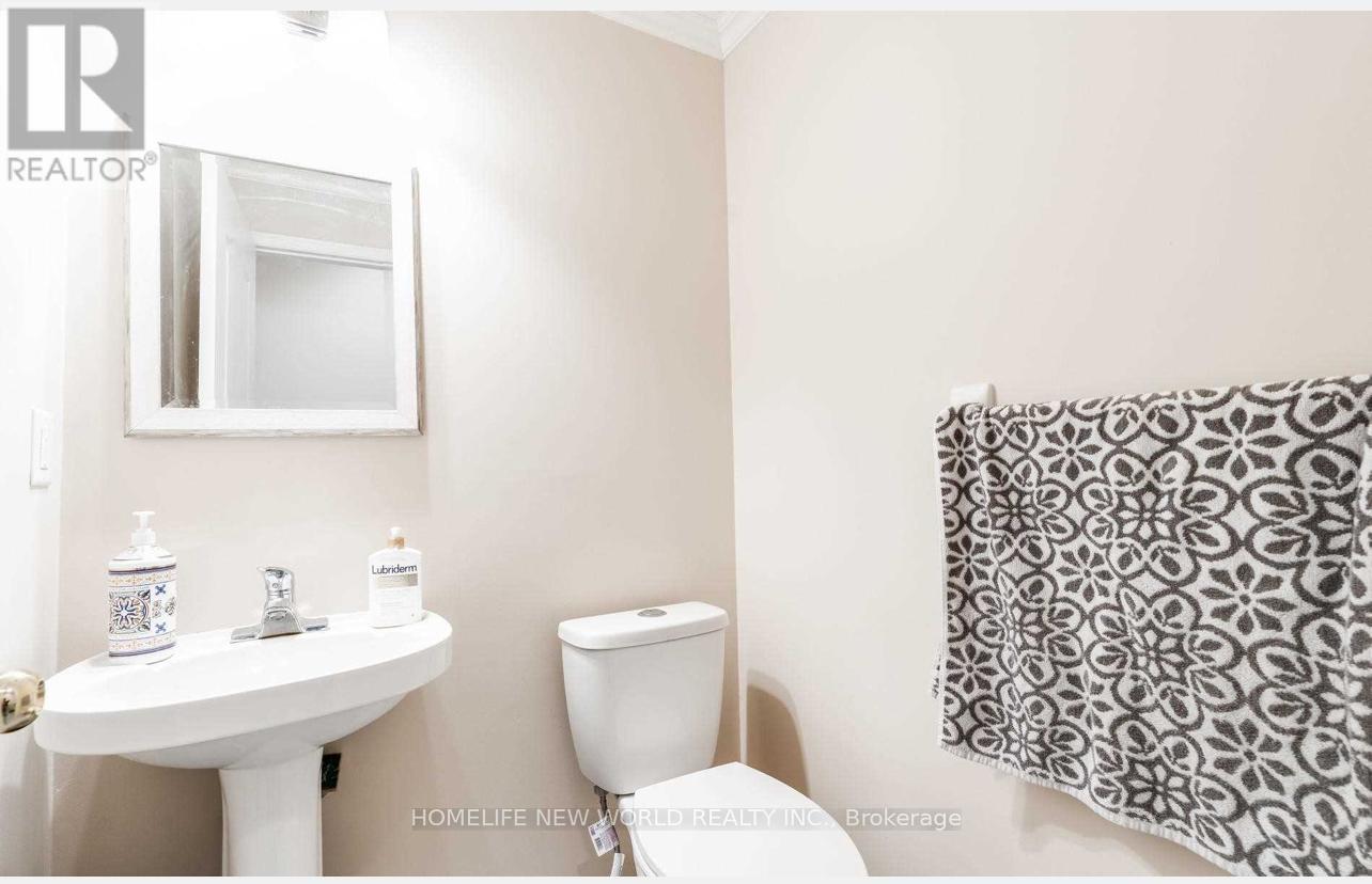 29 Courtfield Crescent, Markham, ON - Indoor Photo Showing Bathroom