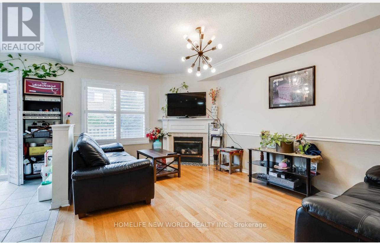 29 Courtfield Crescent, Markham, ON - Indoor Photo Showing Living Room With Fireplace