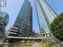4901 - 33 BAY STREET Toronto, ON M5J 2Z3