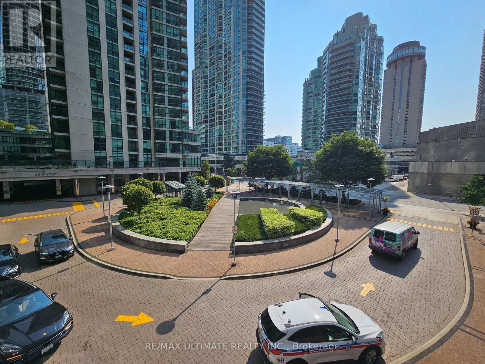 4901 - 33 Bay Street, Toronto, ON - Outdoor With Facade