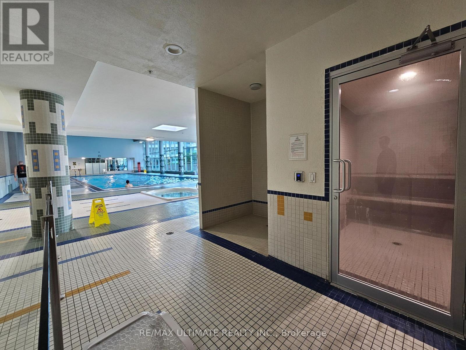 4901 - 33 Bay Street, Toronto, ON - Indoor