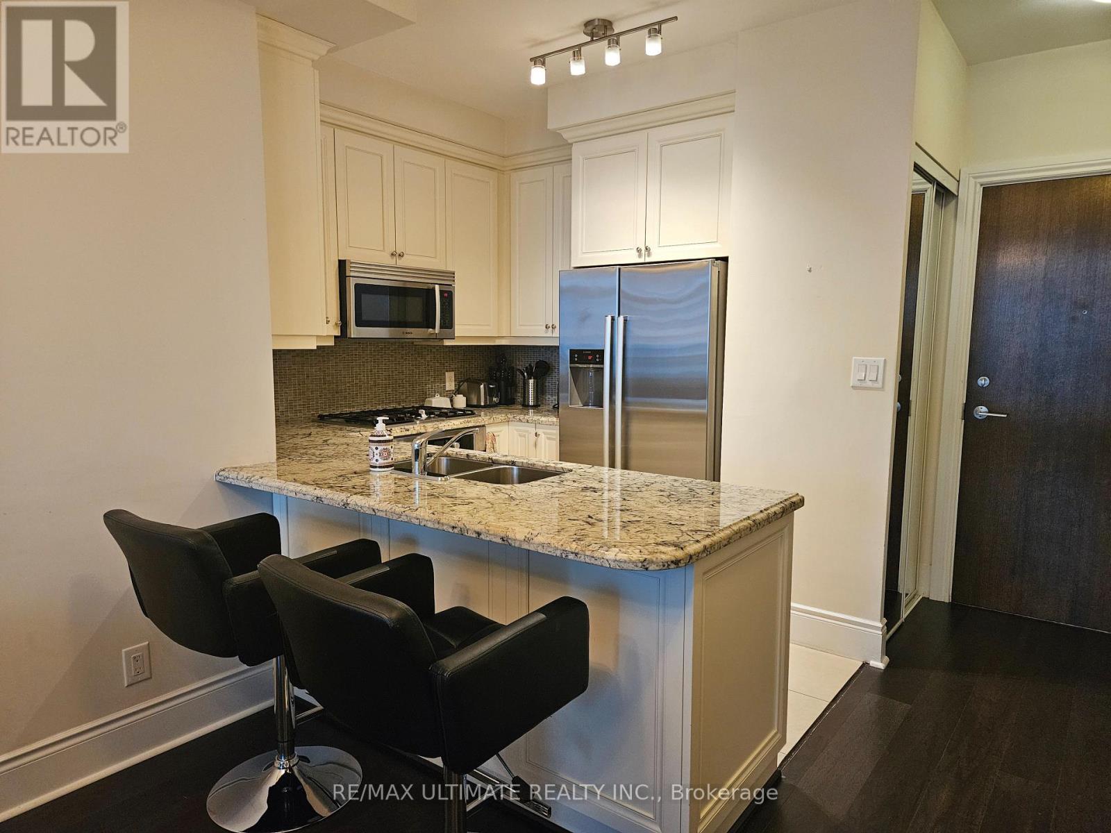 4901 - 33 Bay Street, Toronto, ON - Indoor Photo Showing Kitchen With Stainless Steel Kitchen With Double Sink