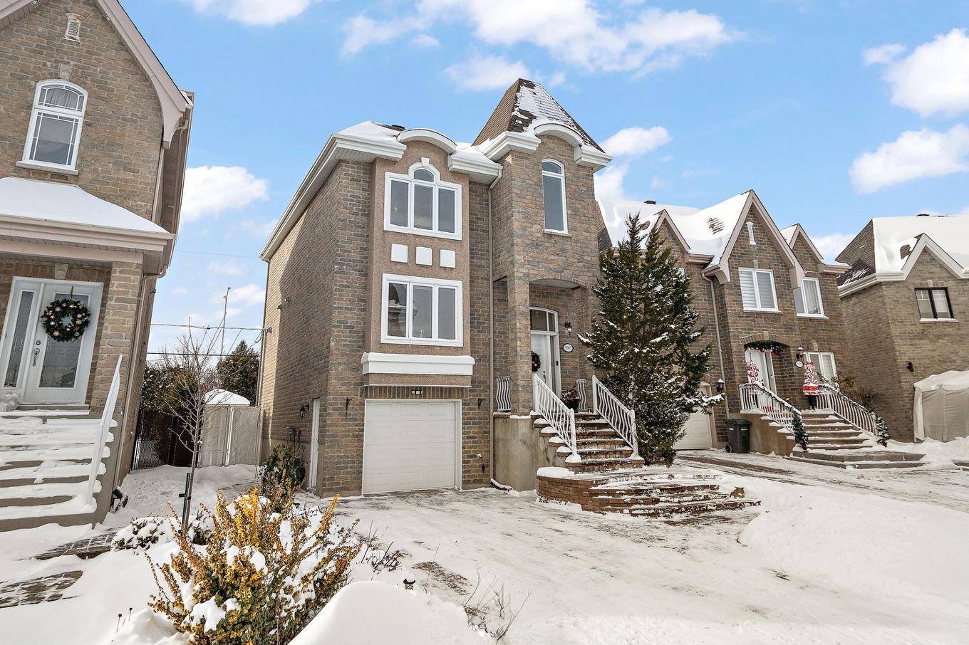 Frontage - 3985 Rue Merckell, Laval (Duvernay), QC - Outdoor With Facade