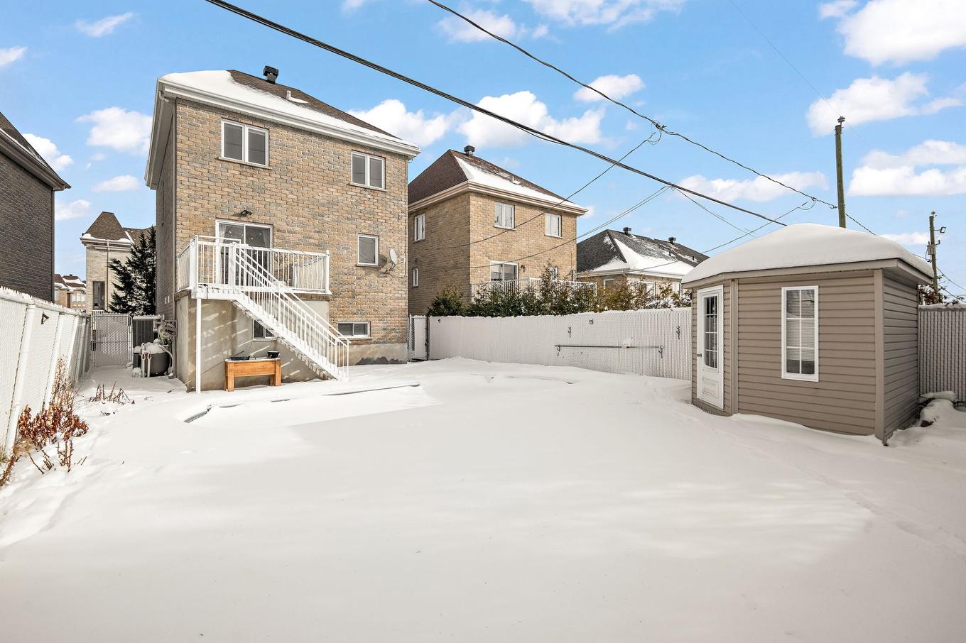 Backyard - 3985 Rue Merckell, Laval (Duvernay), QC - Outdoor
