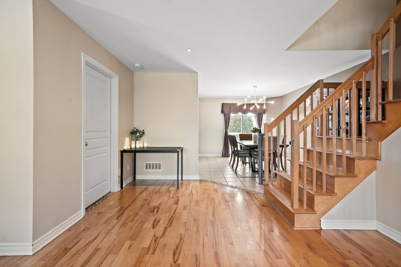 Hall - 3985 Rue Merckell, Laval (Duvernay), QC - Indoor Photo Showing Other Room