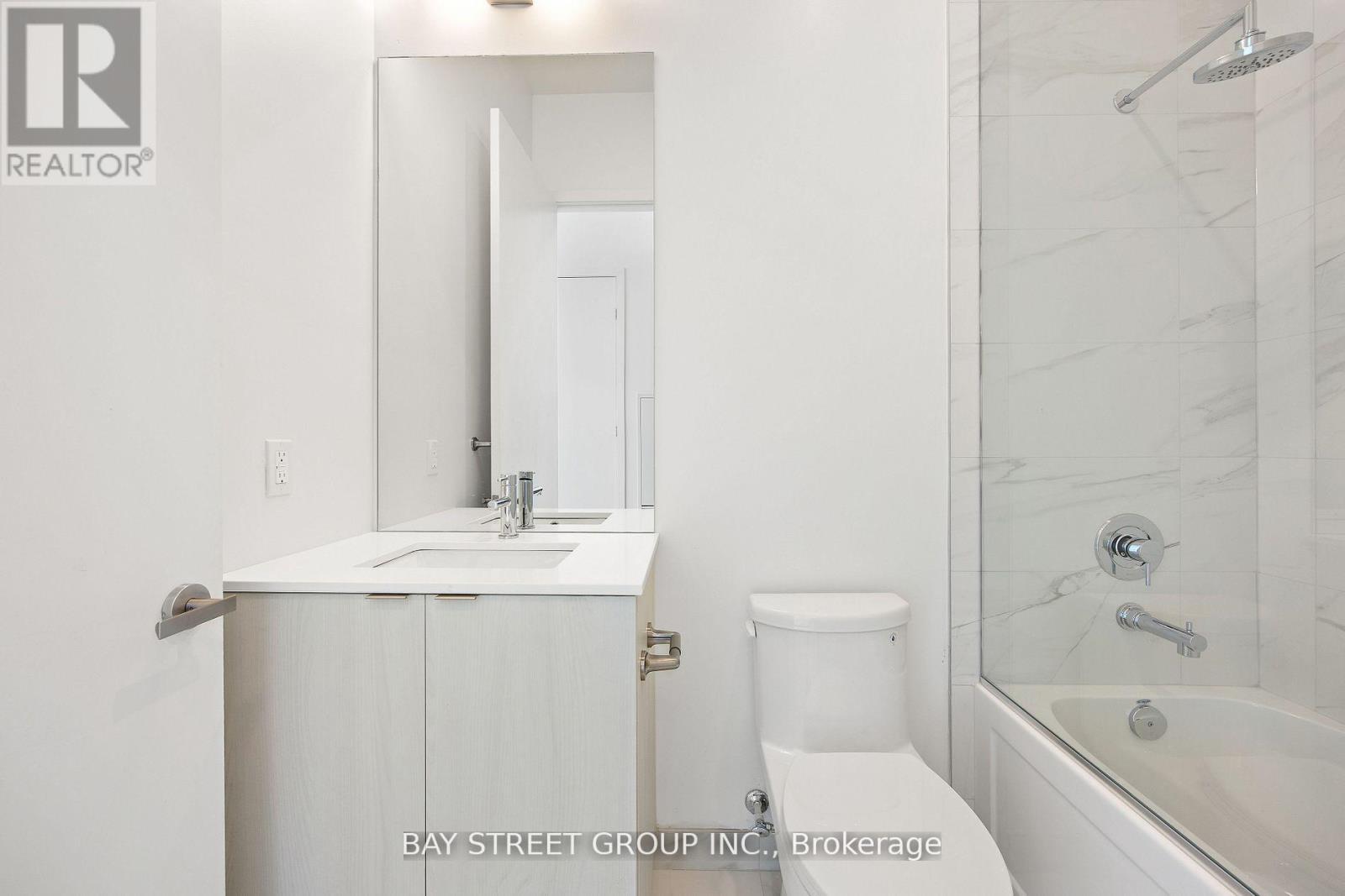 Ph111 - 138 Downes Street, Toronto, ON - Indoor Photo Showing Bathroom