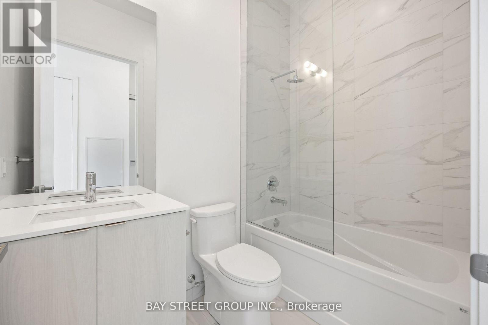 Ph111 - 138 Downes Street, Toronto, ON - Indoor Photo Showing Bathroom