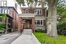 267 WESTMOUNT AVENUE Toronto, ON M6E 3M9