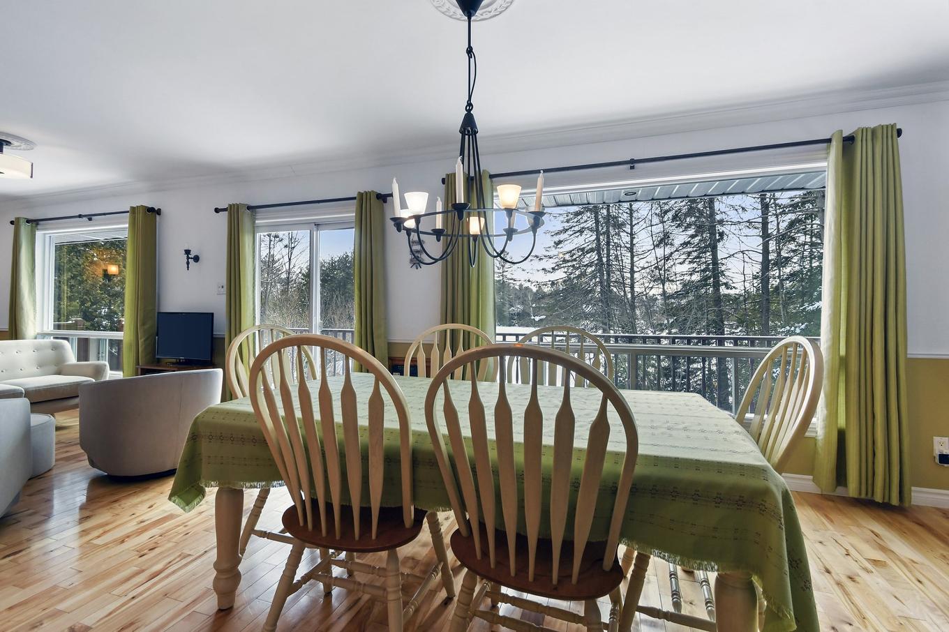 Salle à manger - 901 Rue Des Pâquerettes, Chertsey, QC - Indoor Photo Showing Dining Room