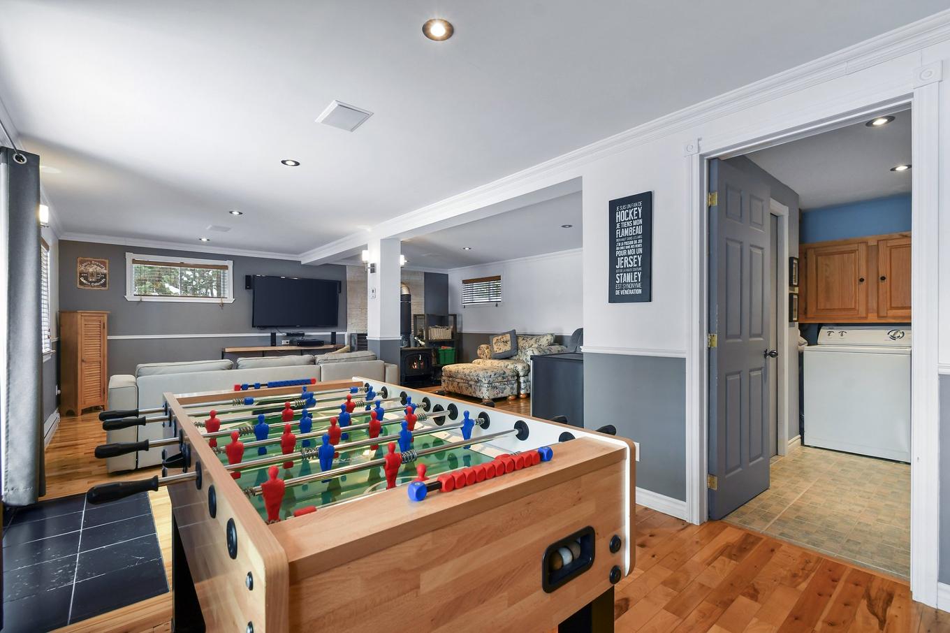 Salle familiale - 901 Rue Des Pâquerettes, Chertsey, QC - Indoor Photo Showing Other Room