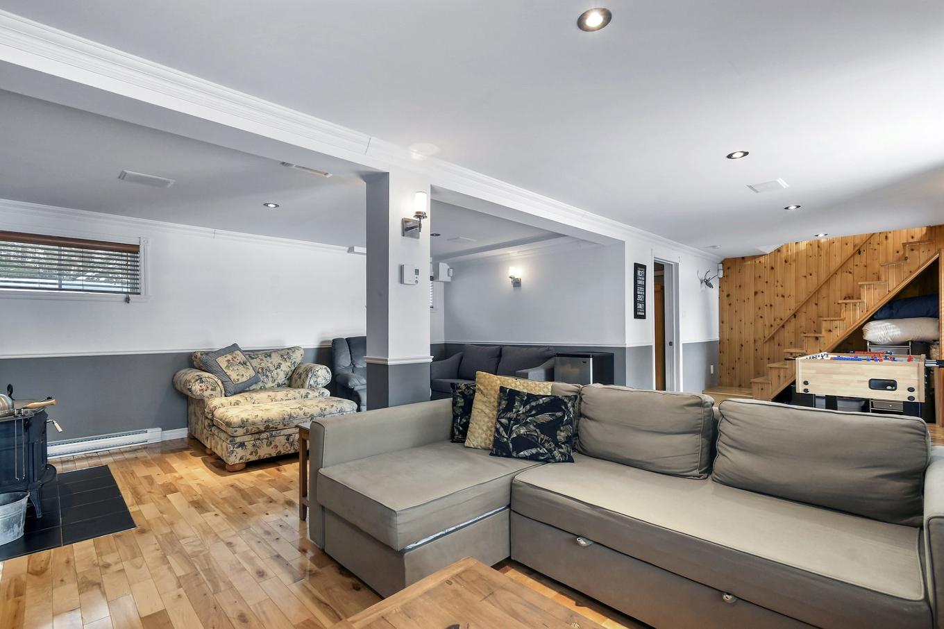 Salle familiale - 901 Rue Des Pâquerettes, Chertsey, QC - Indoor