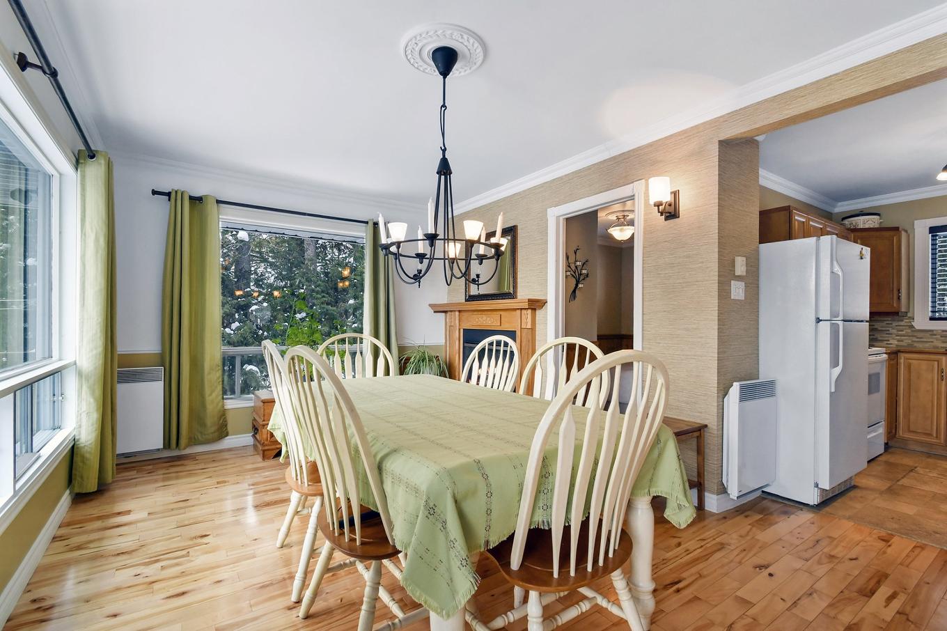 Salle à manger - 901 Rue Des Pâquerettes, Chertsey, QC - Indoor Photo Showing Dining Room