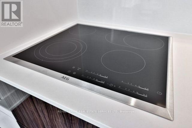 3903 - 10 York Street, Toronto, ON - Indoor