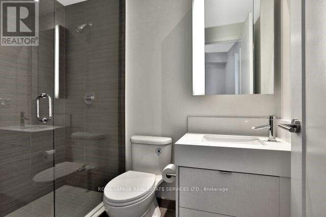 3903 - 10 York Street, Toronto, ON - Indoor Photo Showing Bathroom