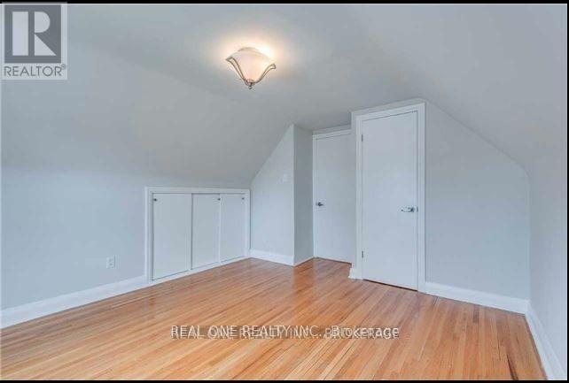 Upper - 18 Gardens Crescent, Toronto, ON - Indoor Photo Showing Other Room