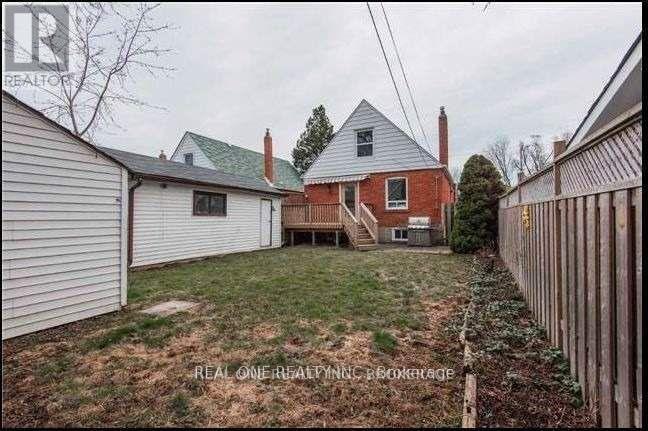 Upper - 18 Gardens Crescent, Toronto, ON - Outdoor With Exterior