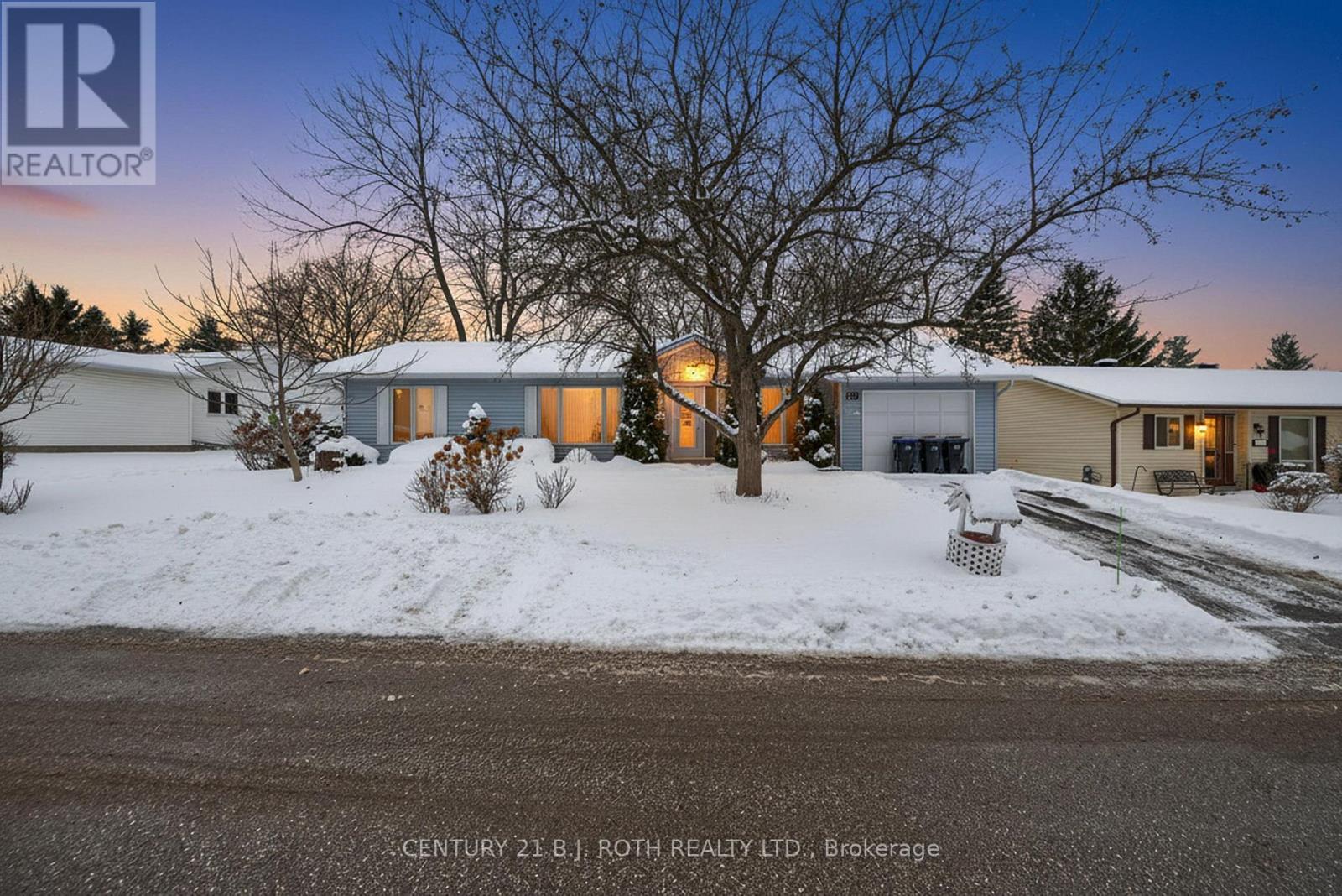 87 Tecumseth Pines Drive, New Tecumseth, ON - Outdoor