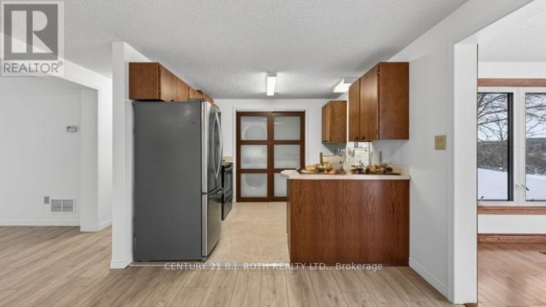 87 Tecumseth Pines Drive, New Tecumseth, ON - Indoor