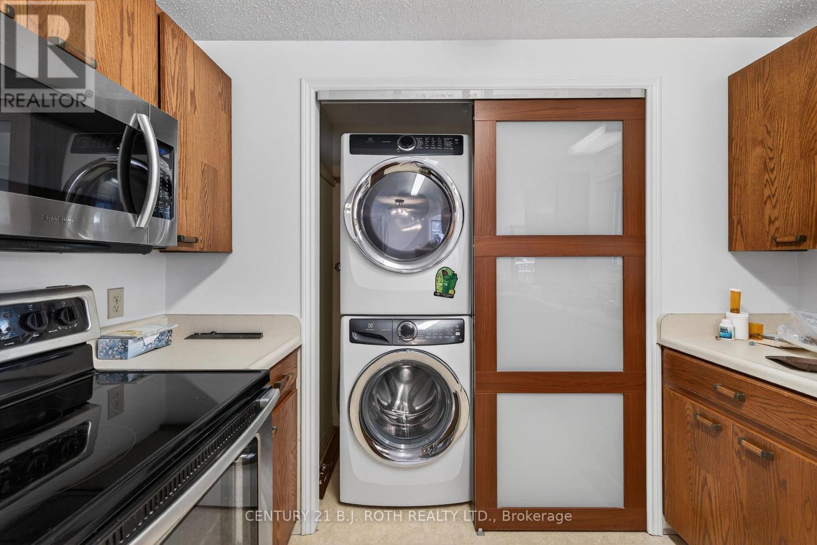 87 Tecumseth Pines Drive, New Tecumseth, ON - Indoor Photo Showing Laundry Room