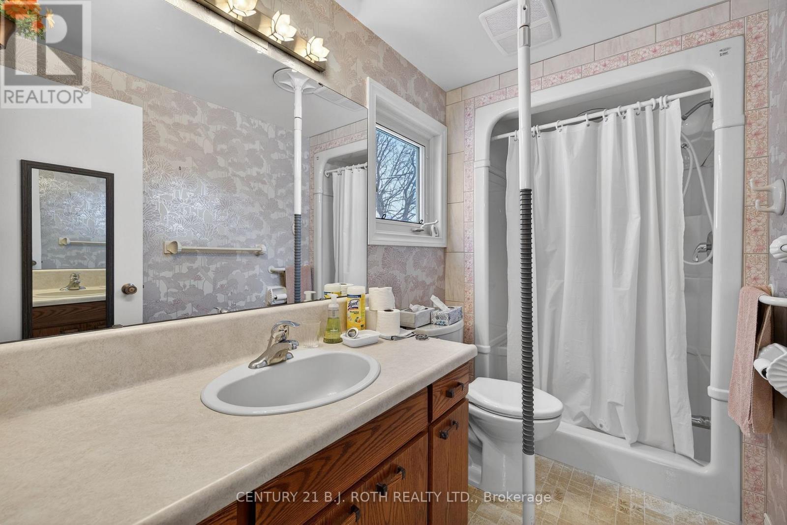 87 Tecumseth Pines Drive, New Tecumseth, ON - Indoor Photo Showing Bathroom