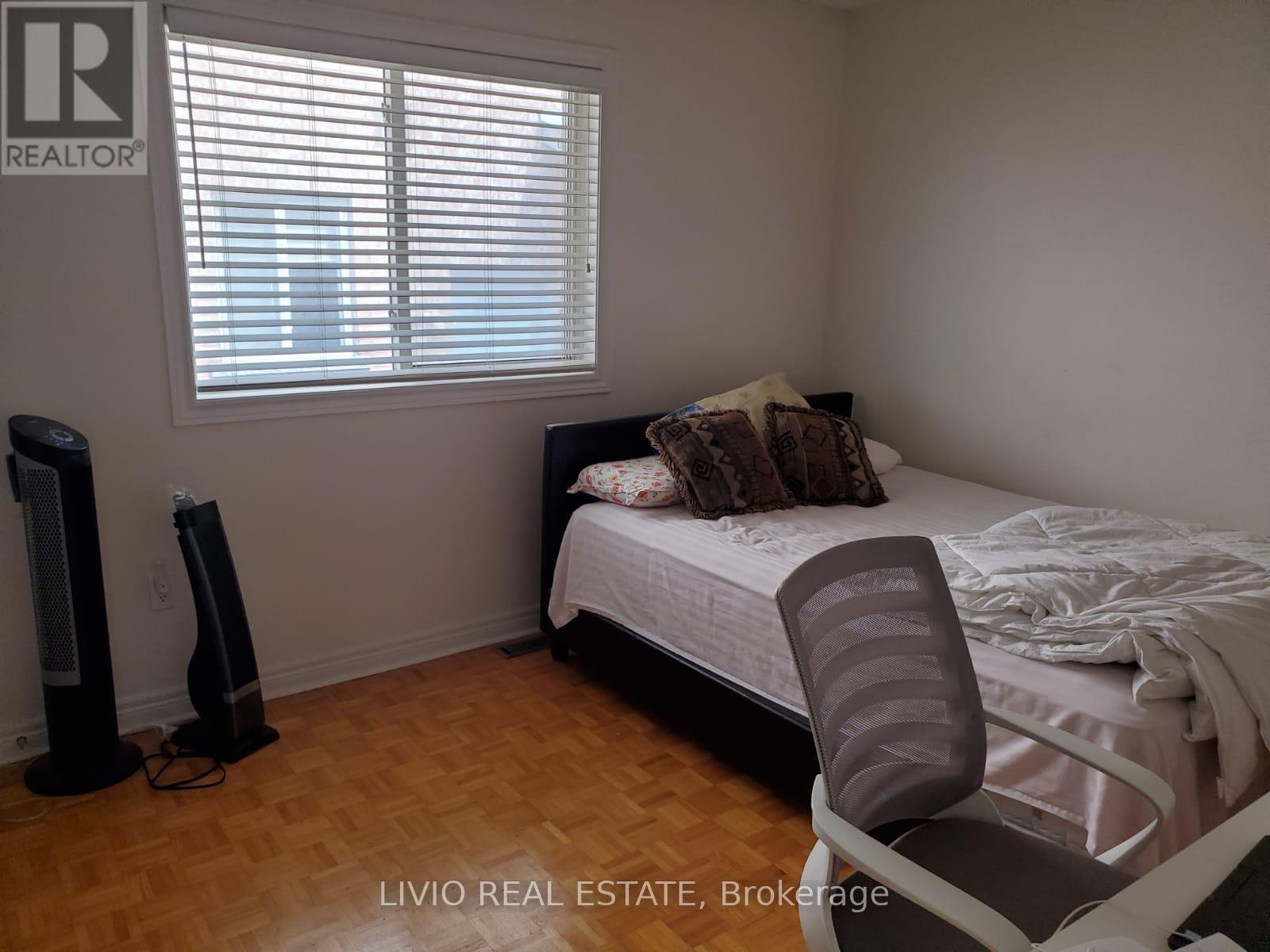 71 Fiddleneck Crescent, Brampton, ON - Indoor Photo Showing Bedroom