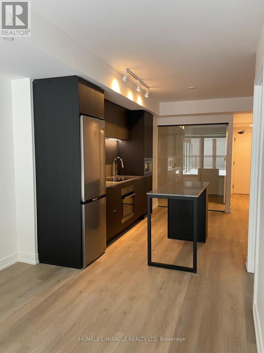318 - 1 Jarvis Street, Hamilton, ON - Indoor Photo Showing Kitchen