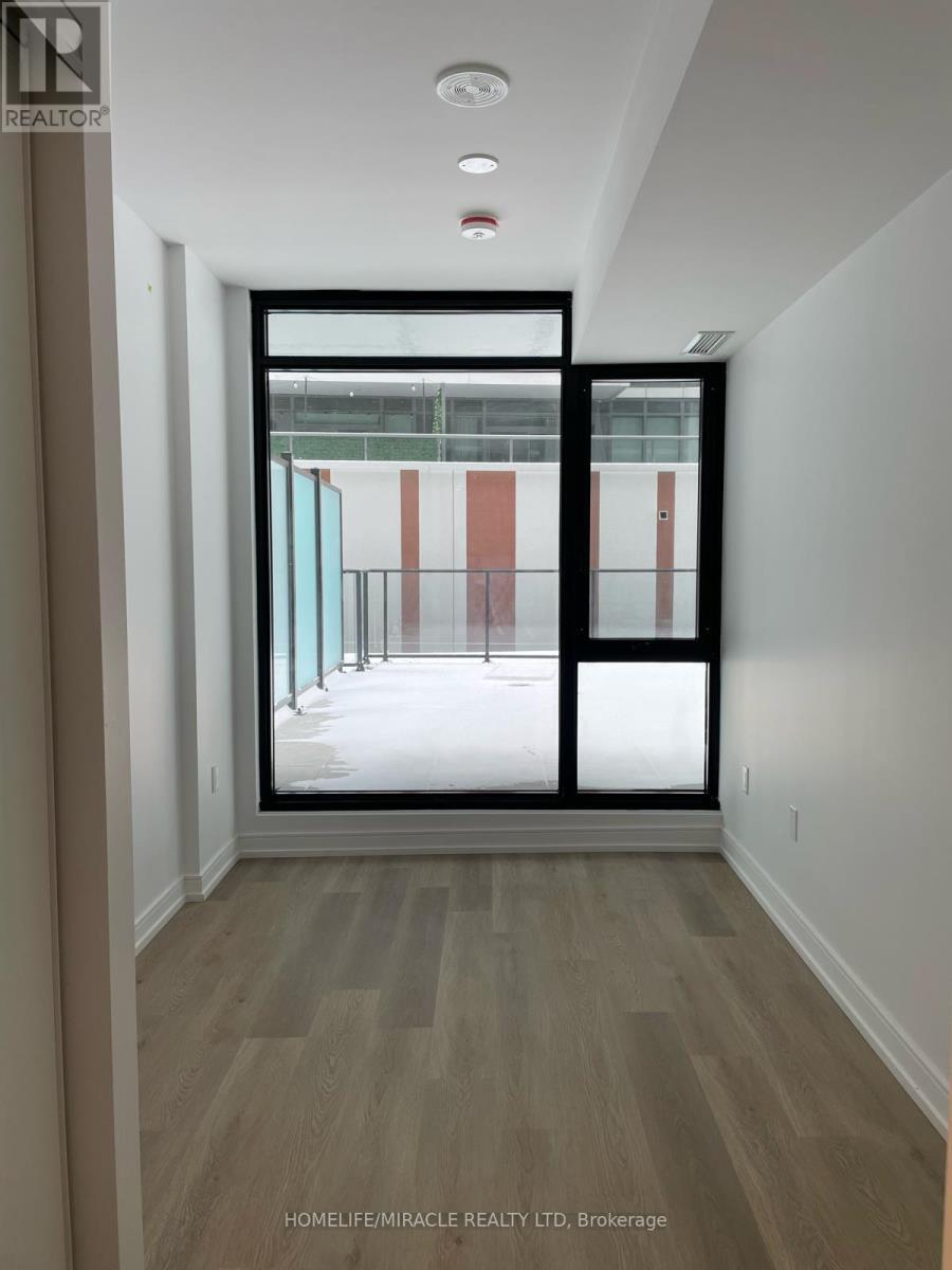 318 - 1 Jarvis Street, Hamilton, ON - Indoor Photo Showing Other Room